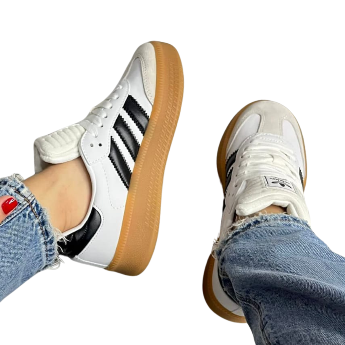 ADIDAS SAMBA PLATAFORMA MUJER: ¡El Estilo que Necesitas! Las ADIDAS SAMBA PLATAFORMA MUJER son la combinación perfecta de estilo, comodidad y altura adicional que muchas mujeres buscan en un par de zapatillas. Con un diseño clásico que ha evolucionado a lo largo de los años, las Samba Plataforma se han convertido en un ícono de la moda urbana. En Onlineshoppingcenterg, te ofrecemos la mejor selección para que encuentres el modelo perfecto.  ¿Por Qué Elegir ADIDAS SAMBA PLATAFORMA MUJER? Las zapatillas Adidas Samba mujer son conocidas por su versatilidad y diseño atemporal. La versión de plataforma añade un toque moderno, ideal para quienes buscan elevar su estilo sin sacrificar la comodidad. Estas zapatillas no solo destacan por su apariencia, sino también por su durabilidad y calidad, características que han hecho de Adidas una marca líder en el mundo de la moda deportiva.  Características Destacadas Estilo y Comodidad: Las Adidas Samba mujer se destacan por su diseño retro con una suela de plataforma que ofrece comodidad durante todo el día. Son perfectas para cualquier ocasión, desde una salida casual hasta un evento más formal.  Materiales de Alta Calidad: Fabricadas con materiales duraderos, las Adidas Samba mujer blancas y Adidas Samba negras mujer son resistentes y fáciles de combinar con cualquier outfit.  Disponibilidad de Colores: En Onlineshoppingcenterg, puedes encontrar una variedad de colores, incluyendo las populares Adidas Samba rosas, Adidas Samba verdes mujer, y las clásicas Adidas Samba mujer blancas.